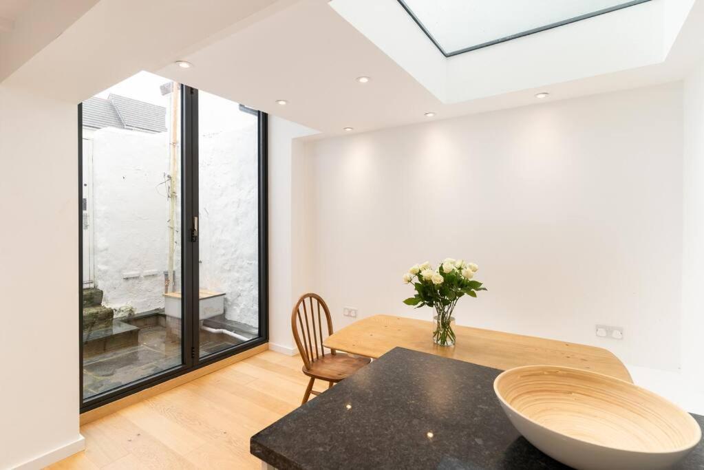 Villa Beautiful And Contemporary Cornish Townhouse In Penzance Extérieur photo
