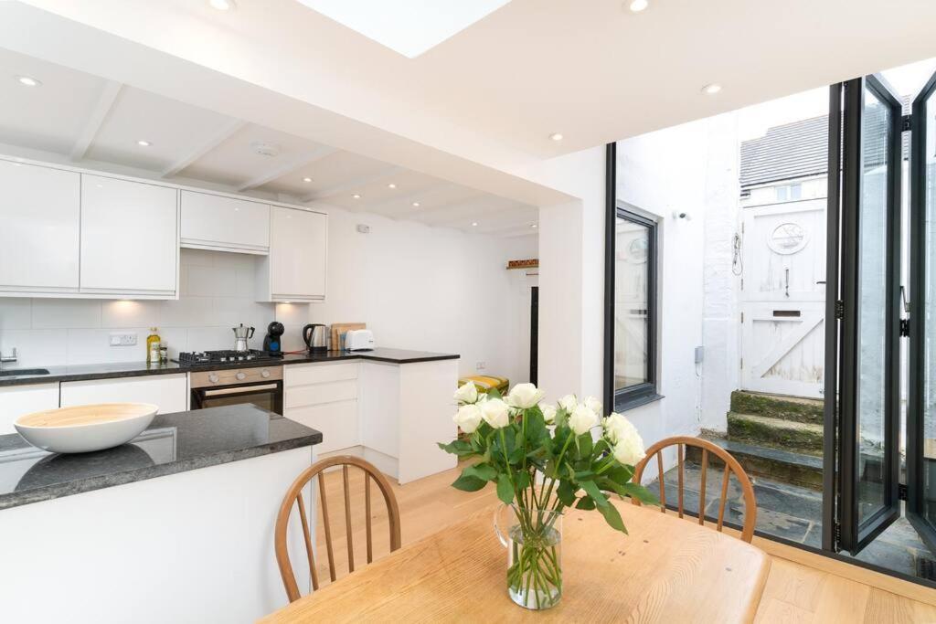 Villa Beautiful And Contemporary Cornish Townhouse In Penzance Extérieur photo